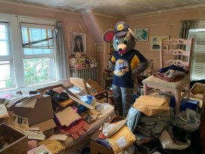 hoarder-cleanout-services